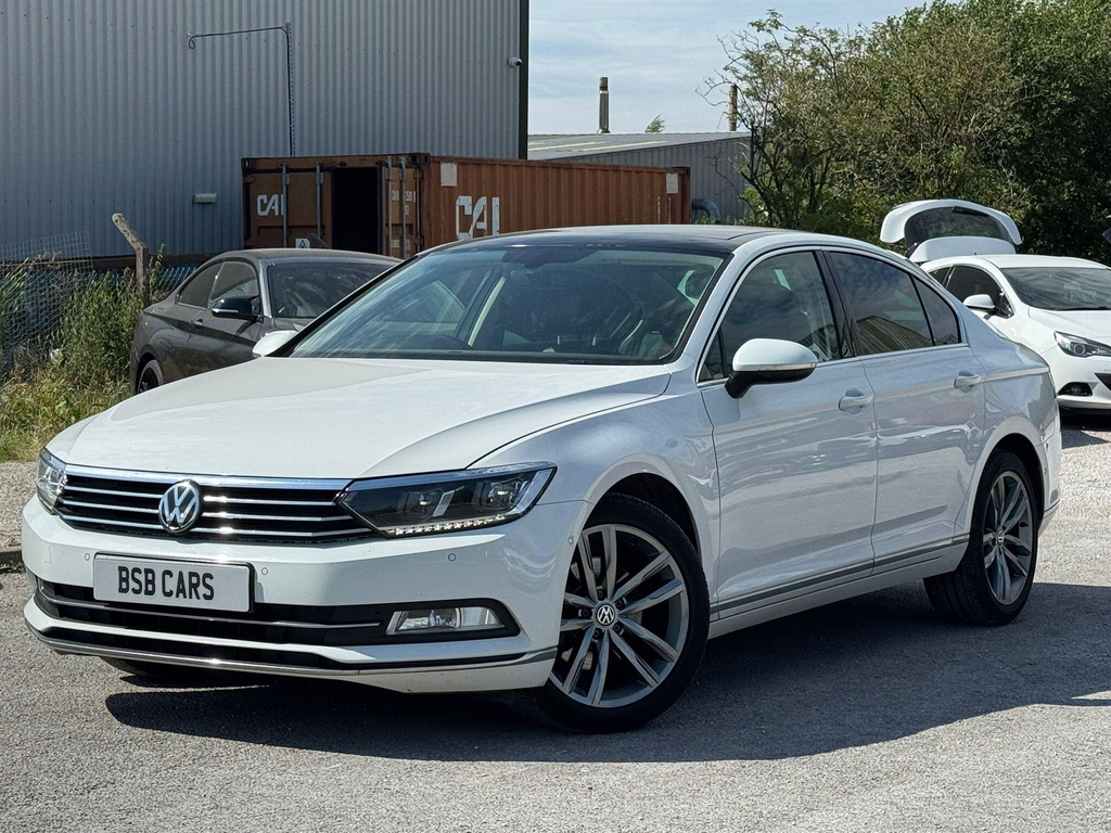 Volkswagen Passat Gt Tsi Evo White #3