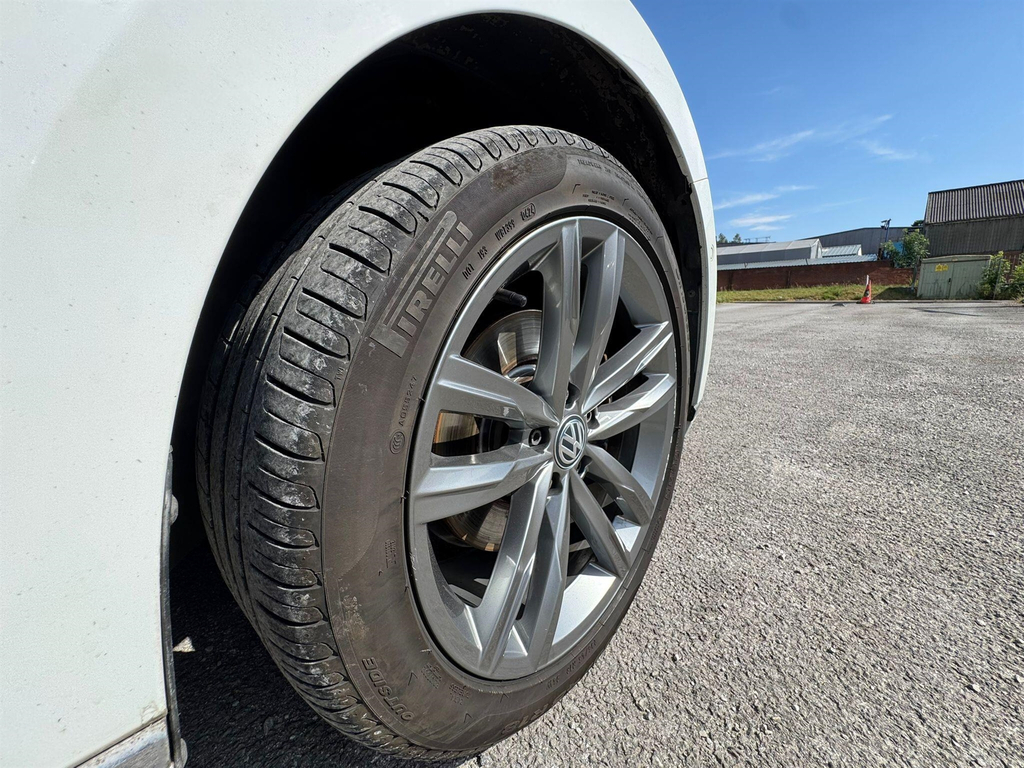 Volkswagen Passat 2.0 Tdi Se Business Estate Silver #23
