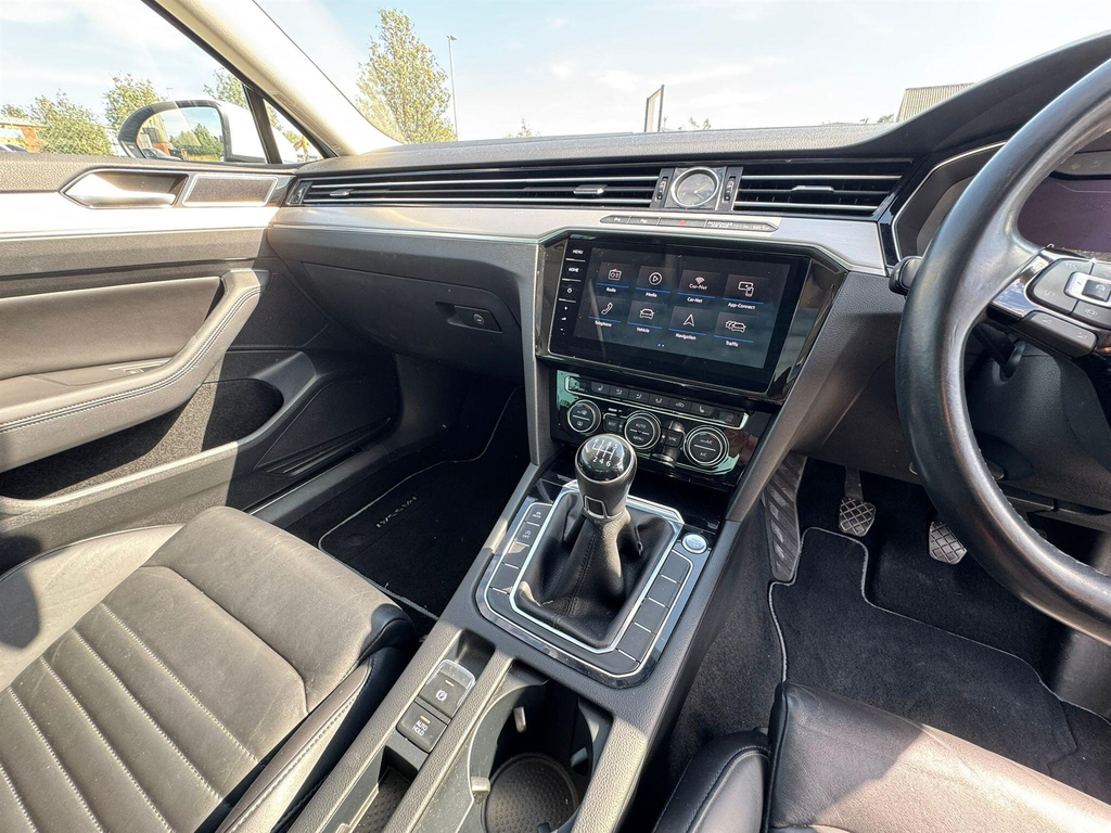 Volkswagen Passat 2.0 Tdi Se Business Estate Silver #11