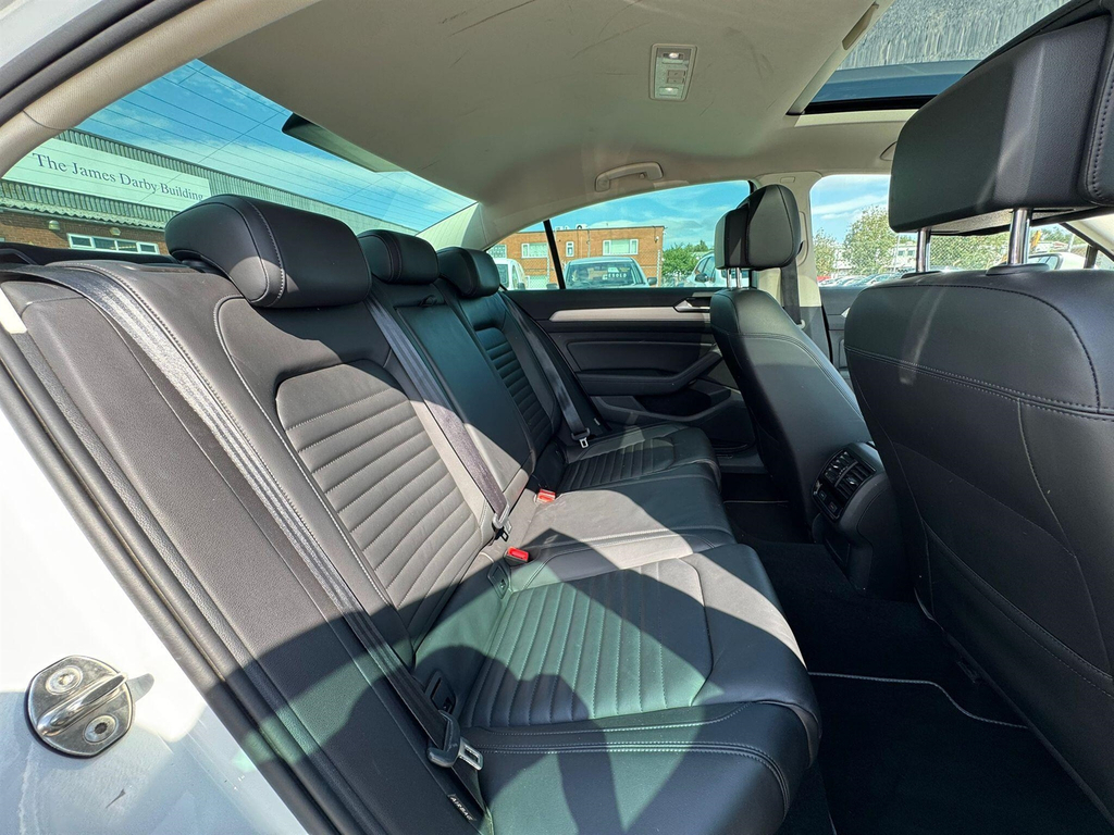 Volkswagen Passat 2.0 Tdi Se Business Estate Silver #13