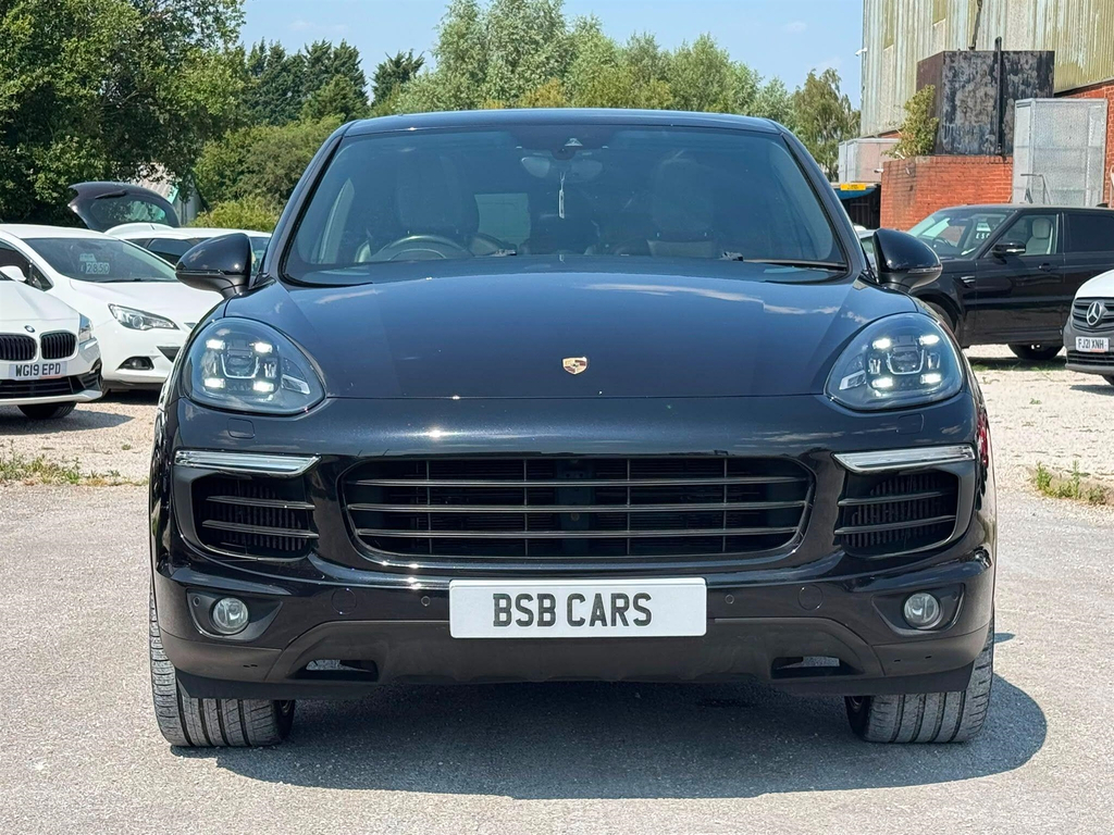 Porsche Cayenne 3.0 Td V6 Platinum Edition Tiptronics 4Wd Euro 6 J33YMC Black #2