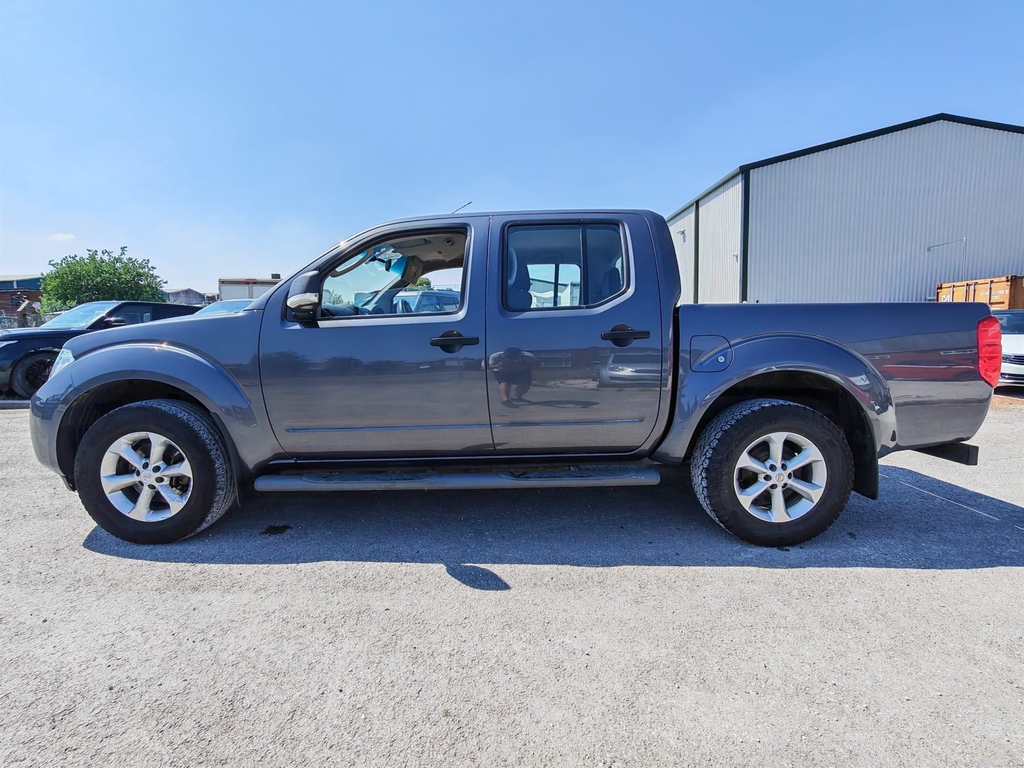 Nissan Navara Pickup Grey #4