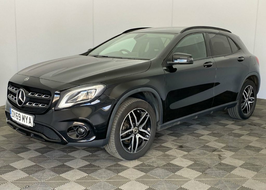 Mercedes-Benz GLA Class 1.6L Urban Edition Black