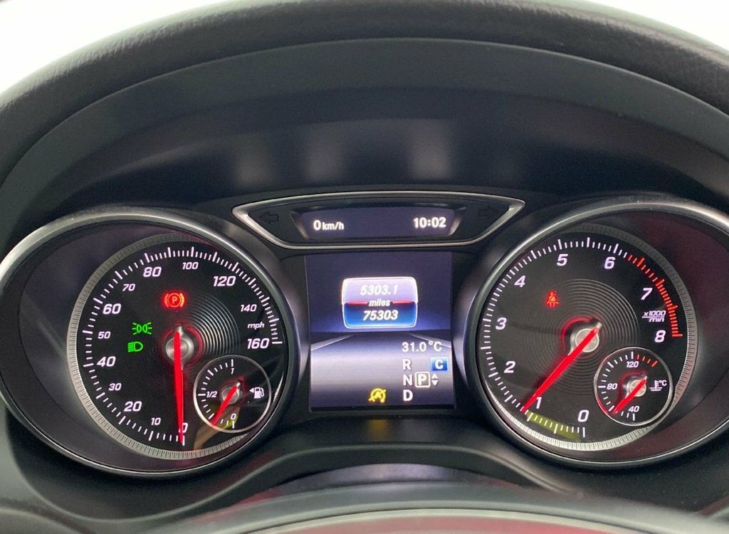 Mercedes-Benz GLA Class 1.6L Urban Edition Black #6