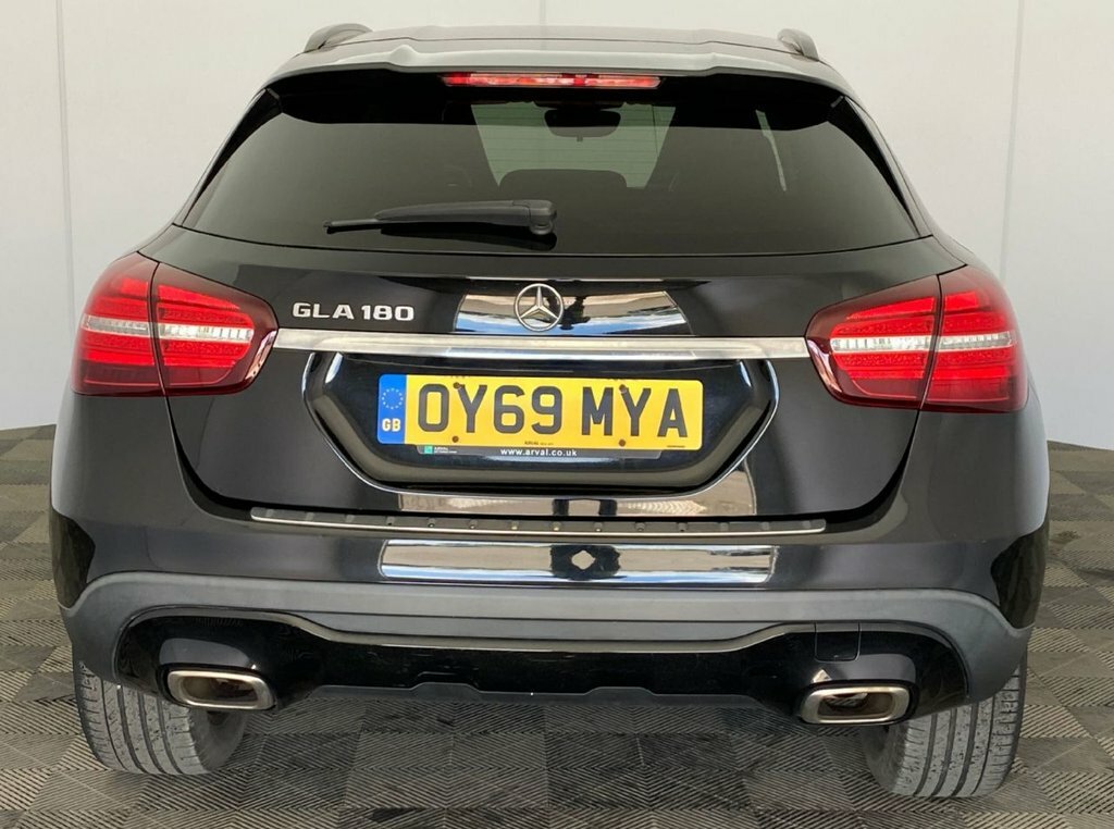 Mercedes-Benz GLA Class 1.6L Urban Edition Black #5