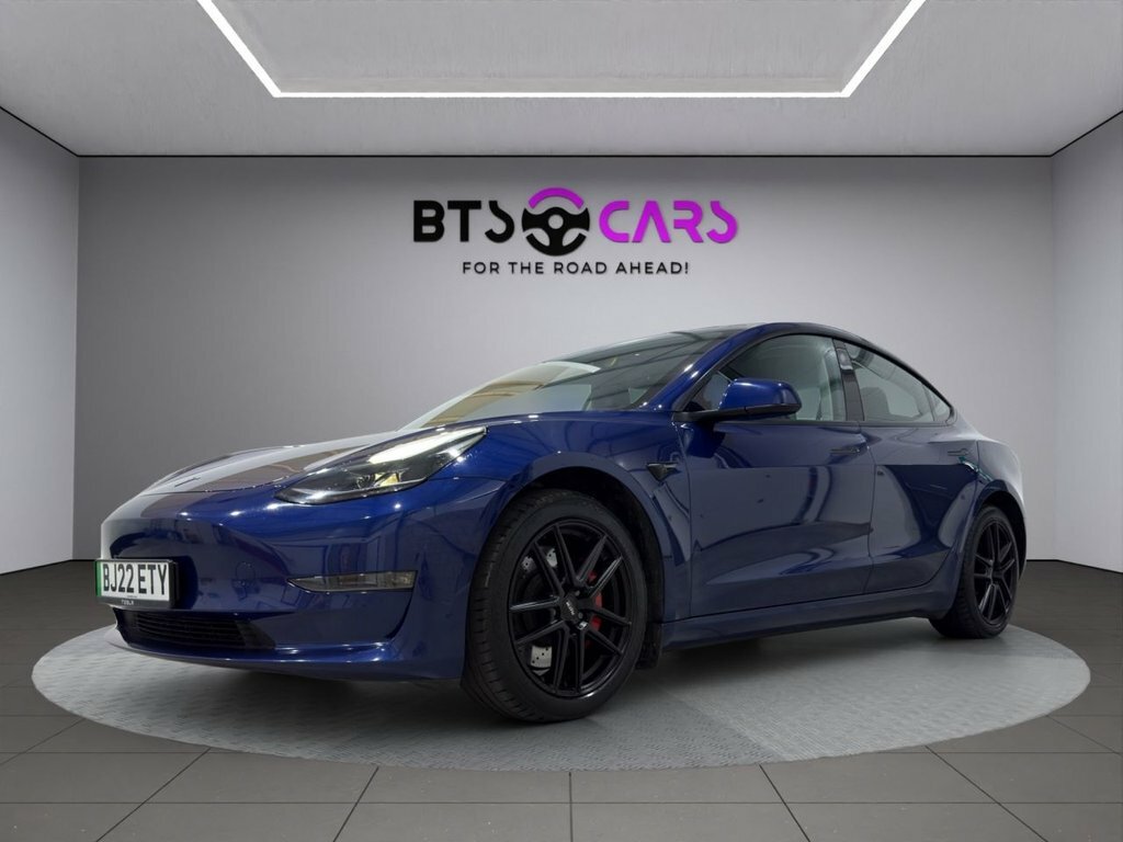 Tesla Model 3 Saloon Blue