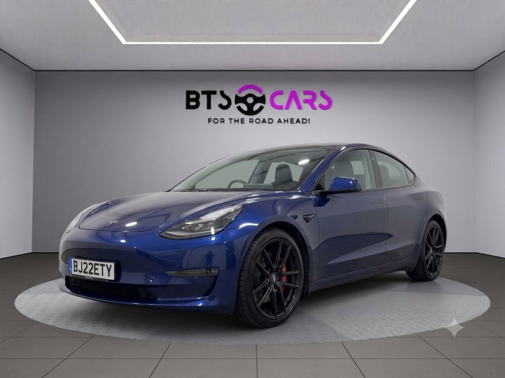 Tesla Model 3 Saloon Blue