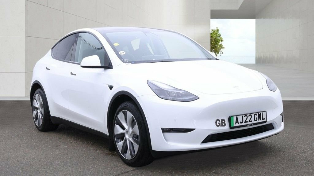 Tesla Model Y Suv White #4