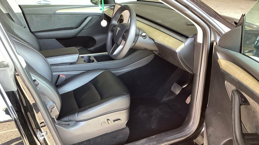 Tesla Model Y Suv Black #2