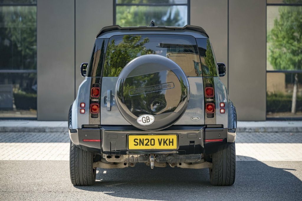 Land Rover Defender 110 First Edition Green #15
