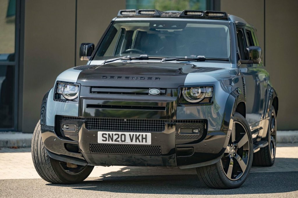Land Rover Defender 110 First Edition Green #8