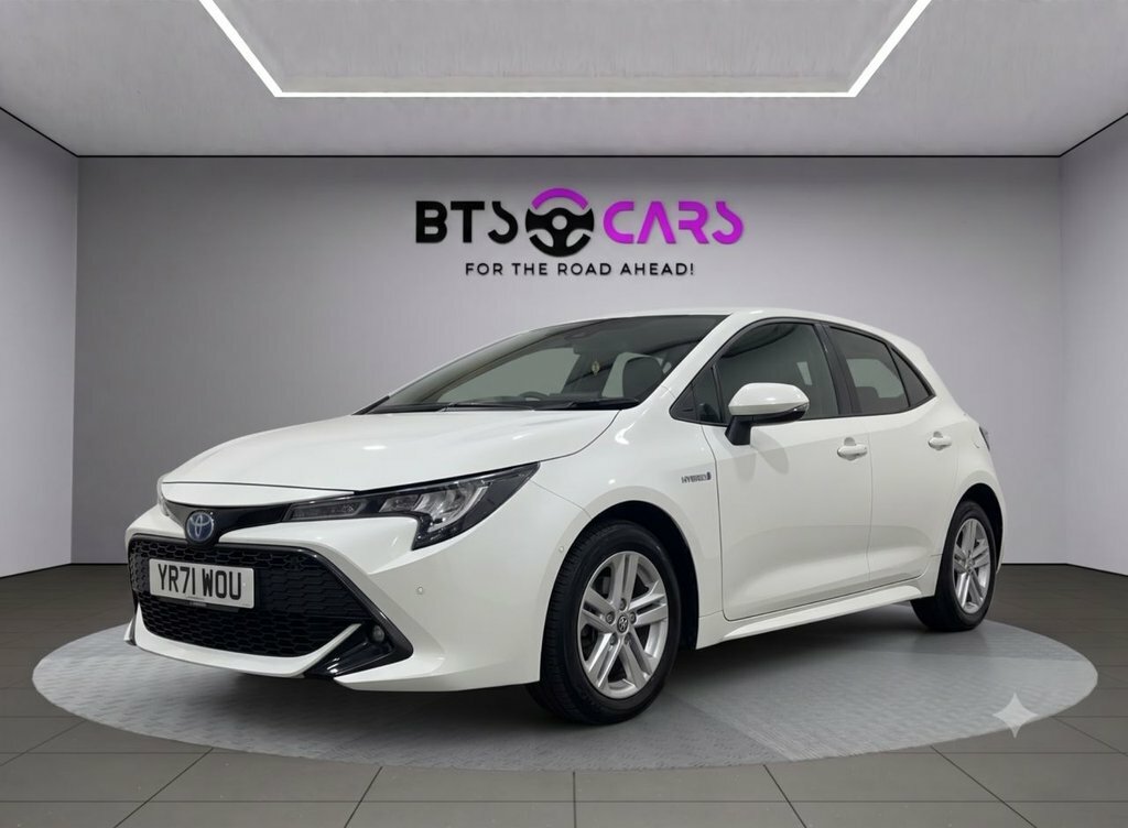 Toyota Corolla 1.8L Icon Tech White