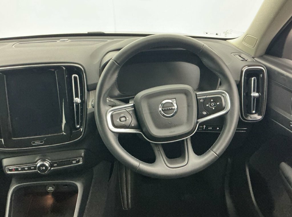 Volvo XC40 1.5L Inscription Black #2