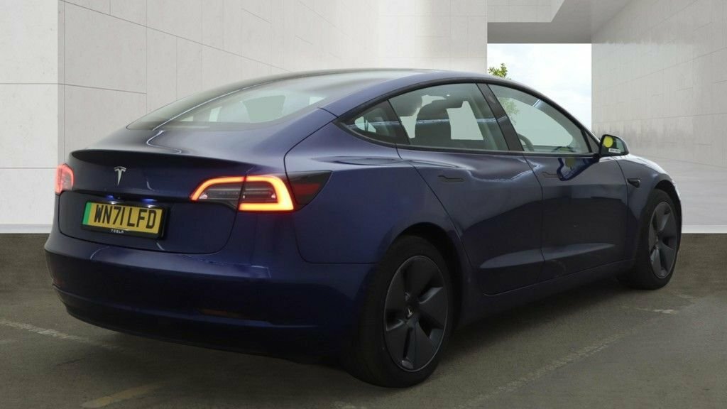 Tesla Model 3 Saloon Blue #3