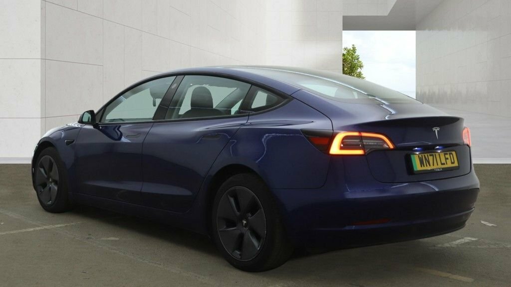 Tesla Model 3 Saloon Blue #5