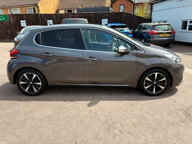 Peugeot 208 2019 1.2 Puretech Tech Edition Hatchback Petro Grey #2