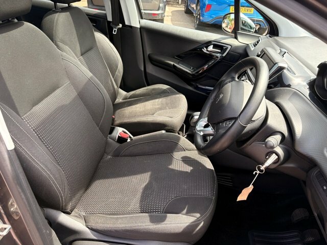Peugeot 208 1.2 Puretech 82 Tech Edition Start Stop Grey #19