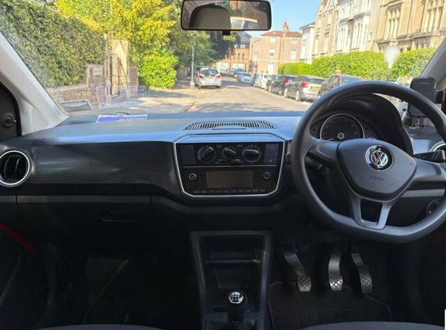 Volkswagen Up 2016 1.0 Move Up Hatchback Euro CA66NLV Red #4