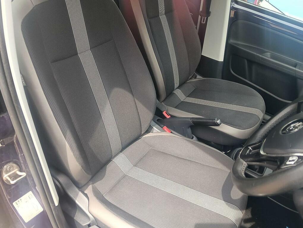 Volkswagen Up 1.0 Up Beats Black #11
