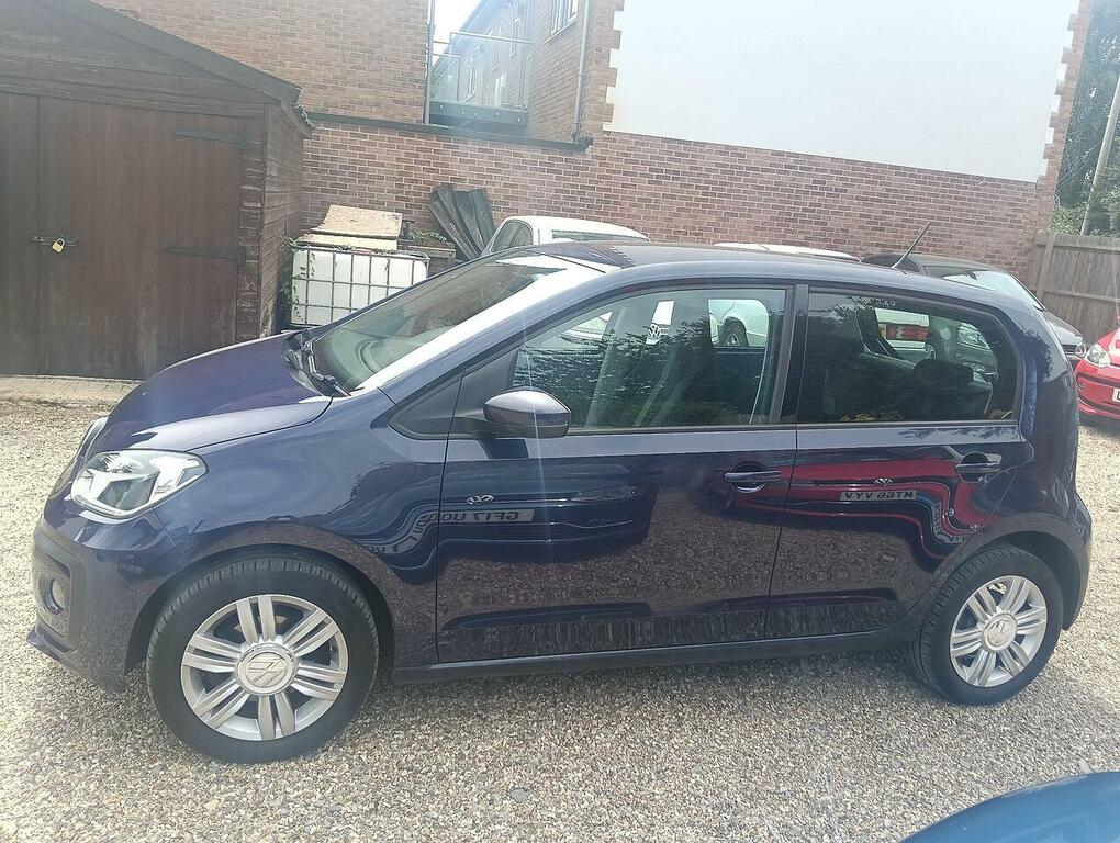 Volkswagen Up 1.0 Up Beats Black #9