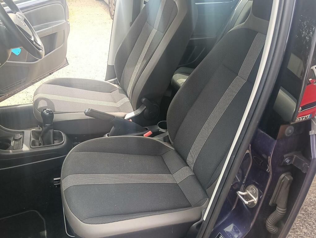 Volkswagen Up 1.0 Up Beats Black #13