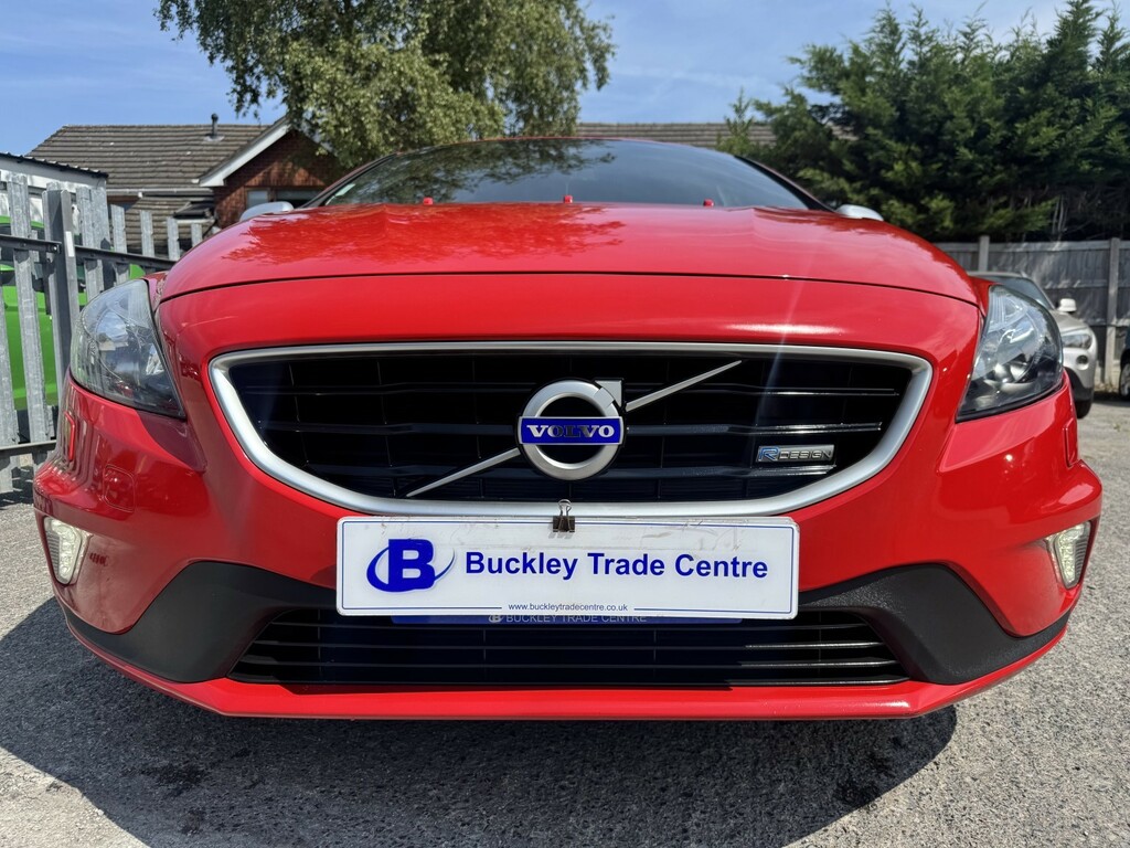 Volvo V40 Hatchback 1.6 T2 R-design 201414 FD14KTP Red #3