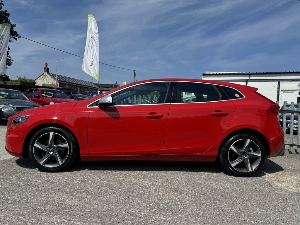 Volvo V40 Hatchback 1.6 T2 R-design 201414 FD14KTP Red #2