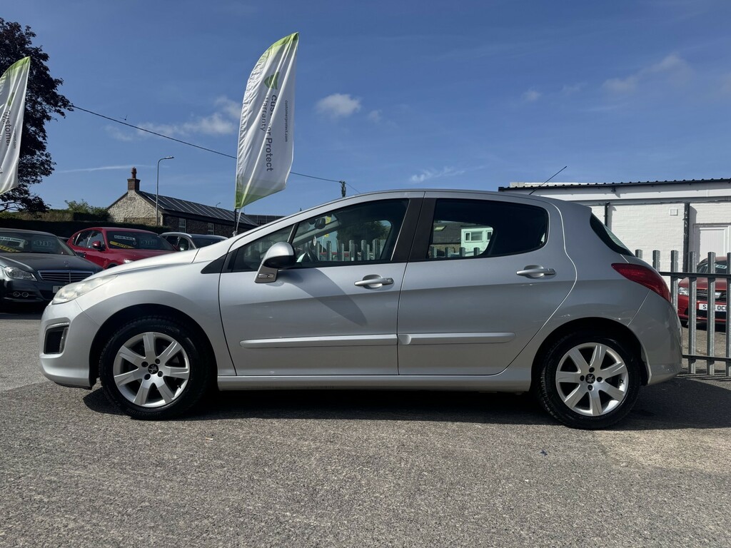 Peugeot 308 Hatchback 1.6 Hdi Active 201363 Silver #2