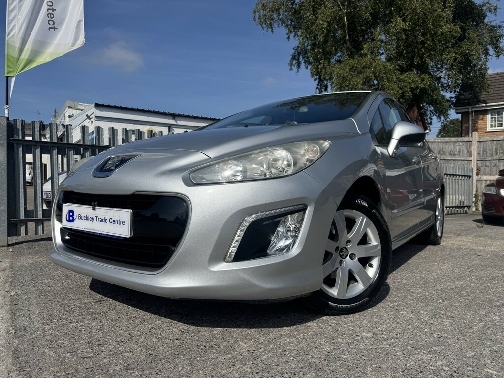 Peugeot 308 Hatchback 1.6 Hdi Active 201363 Silver