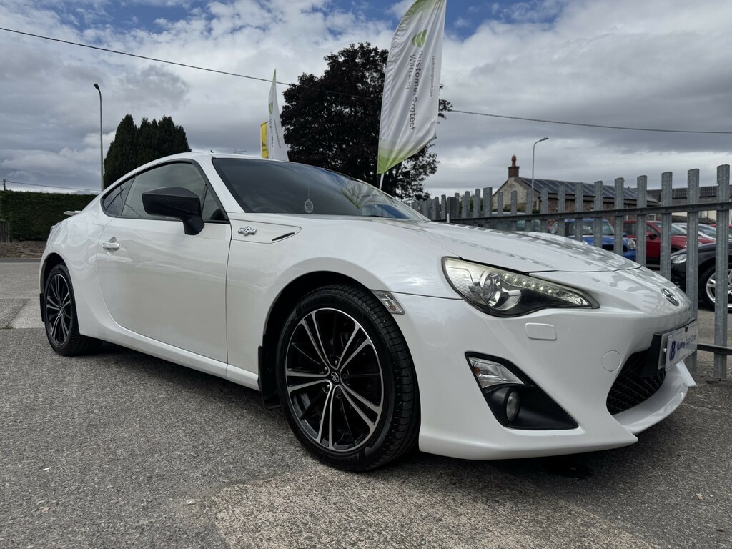 Toyota GT86 Coupe 2.0 Boxer D-4s 201313 White #6