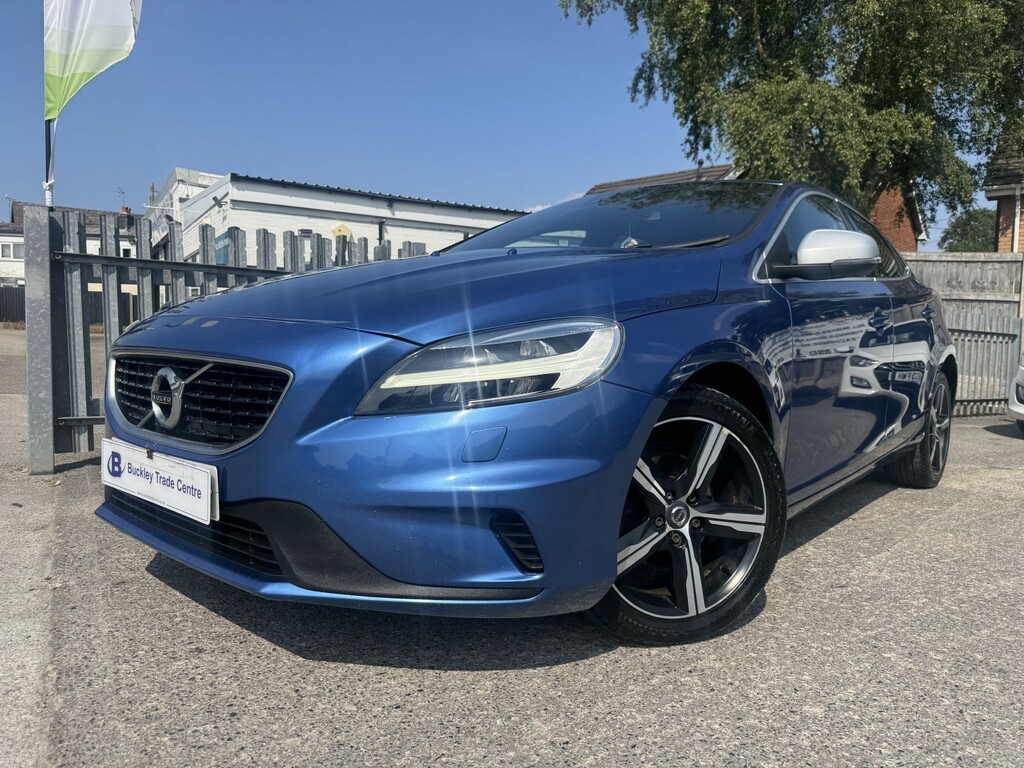 Volvo V40 Hatchback 2.0 R-design D2 201717 Blue