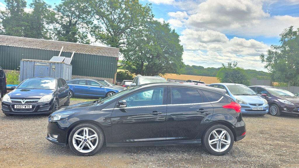 Ford Focus 1.0T Ecoboost Titanium Euro 6 Ss Black #4