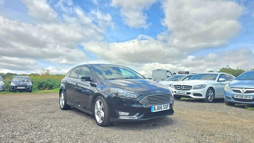 Ford Focus 1.0T Ecoboost Titanium Euro 6 Ss Black #6