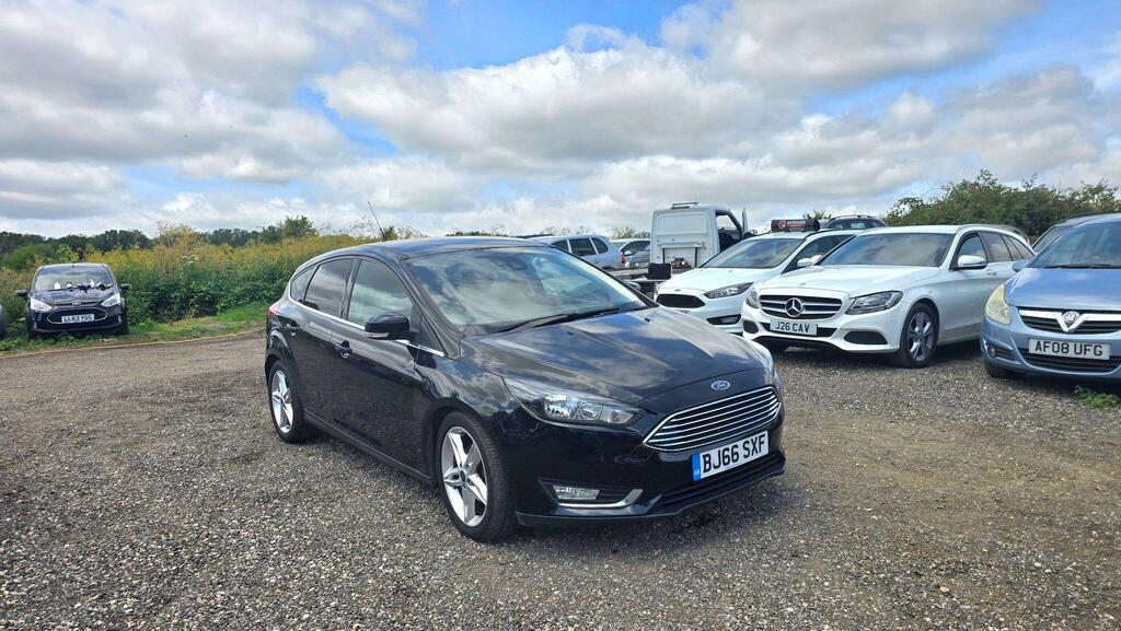 Ford Focus 1.0T Ecoboost Titanium Euro 6 Ss Black #5