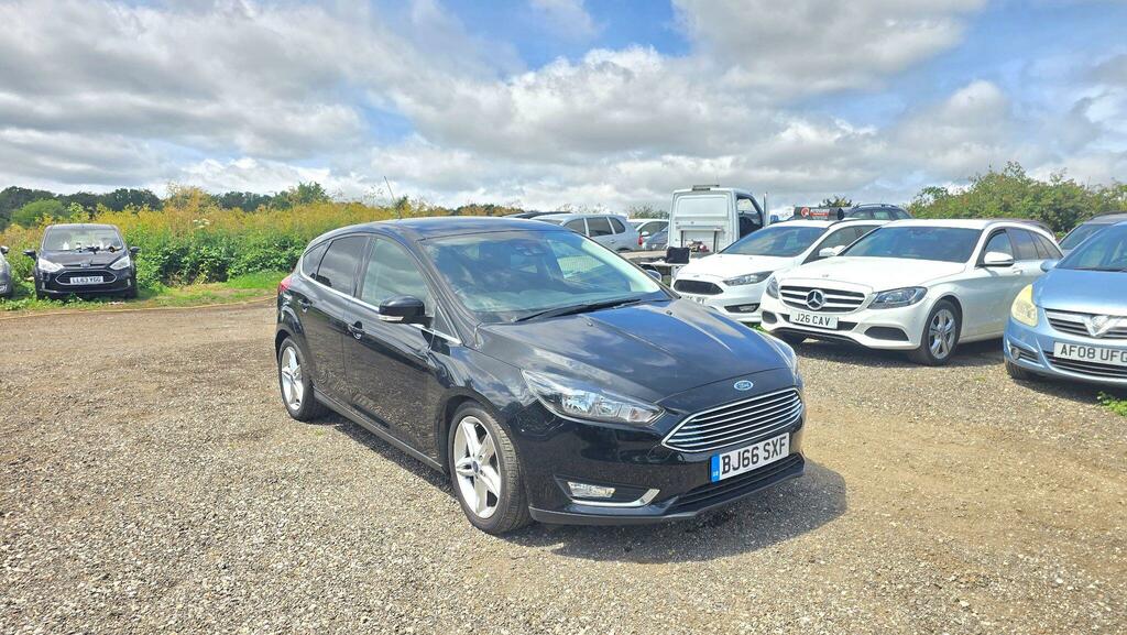 Ford Focus 1.0T Ecoboost Titanium Euro 6 Ss Black