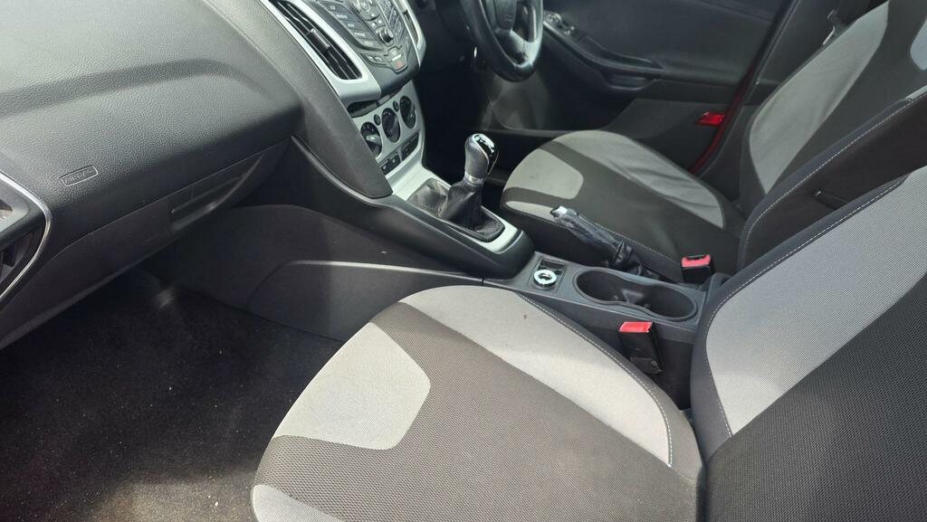 Ford Focus 1.6 Zetec Euro 5 White #35