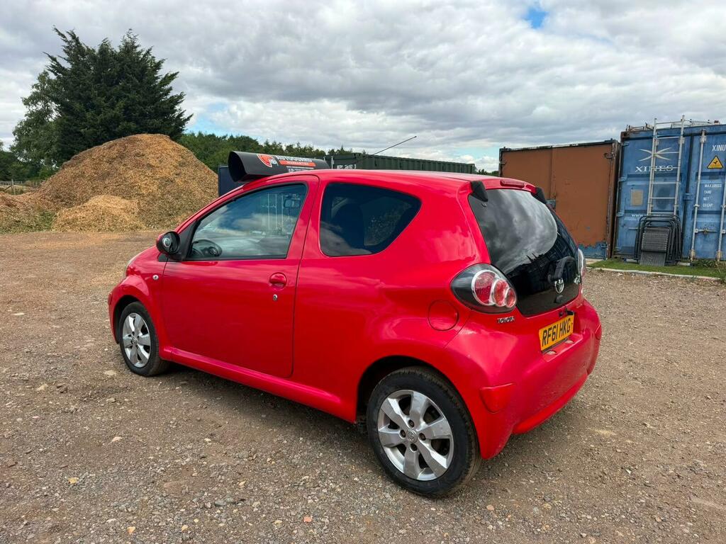 Toyota Aygo Go Red #4