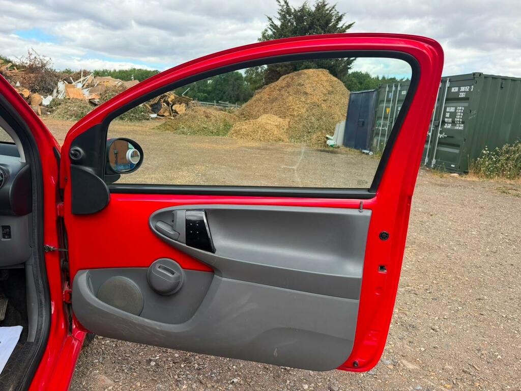 Toyota Aygo Hatchback Black #29
