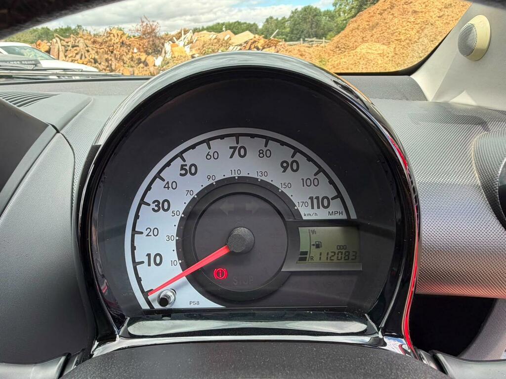 Toyota Aygo Hatchback Black #40