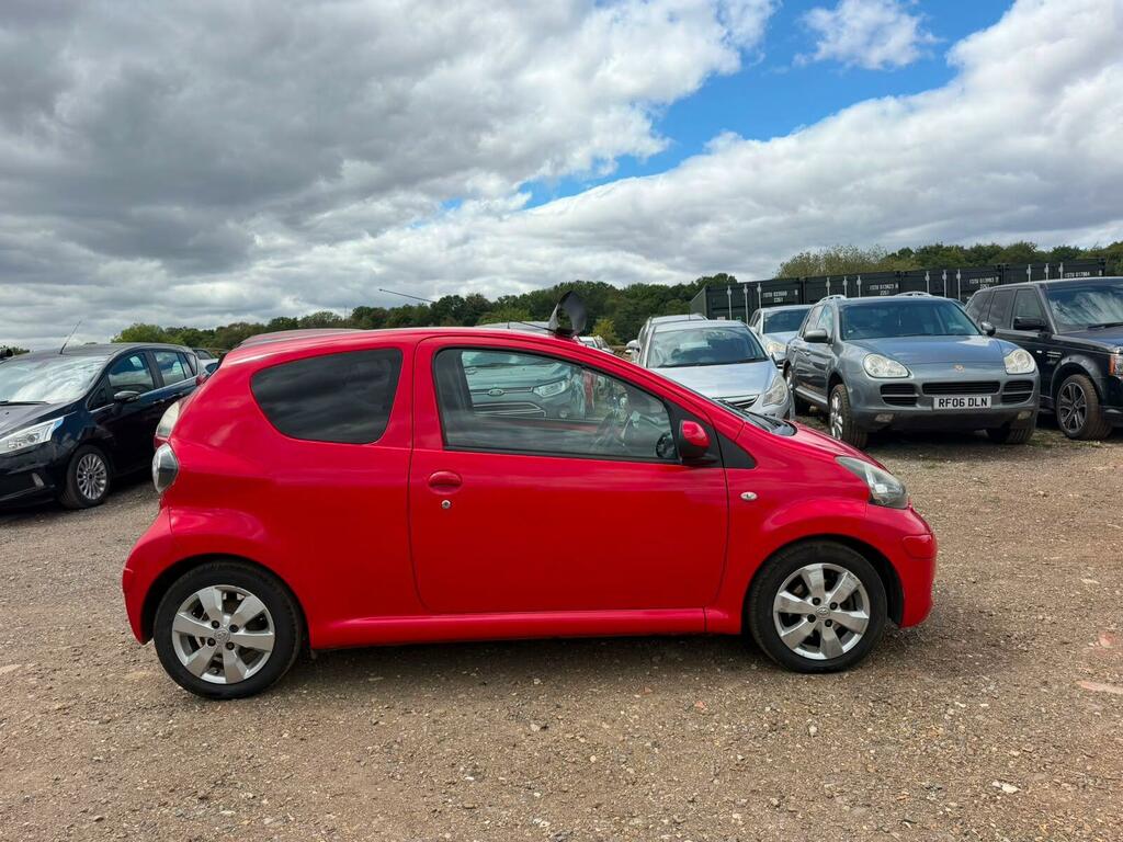 Toyota Aygo Hatchback Black #10