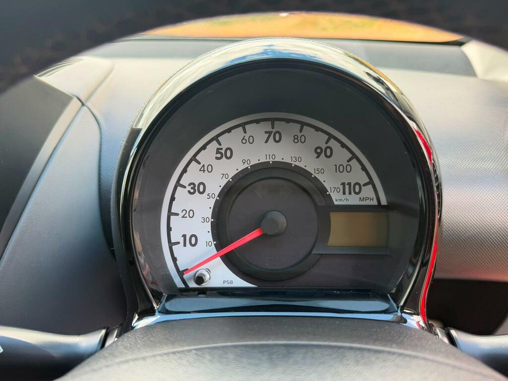 Toyota Aygo Hatchback Black #39