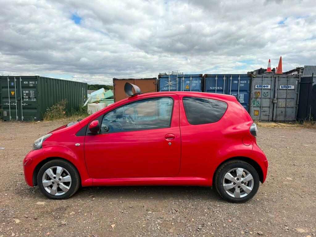 Toyota Aygo Hatchback Black #8