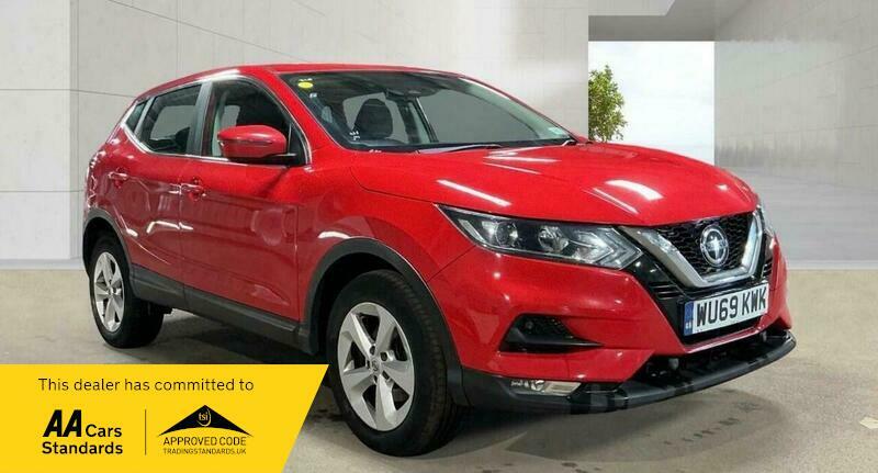 Nissan Qashqai 1.5 Dci Acenta Premium WU69KWK Red #2