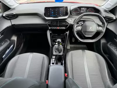 Peugeot 208 1.2 Puretech Allure Eat Euro 6 Ss Black #10