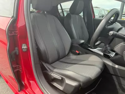 Peugeot 208 1.2 Puretech Allure Eat Euro 6 Ss Black #11