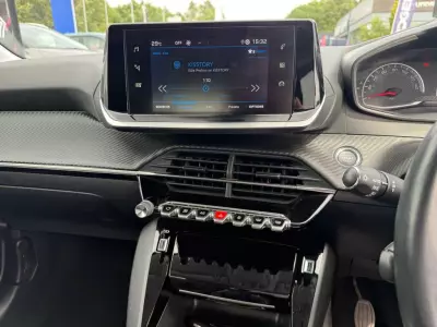 Peugeot 208 1.2 Puretech Allure Eat Euro 6 Ss Black #23