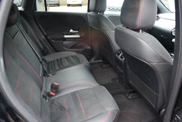 Mercedes-Benz EQA 300 4Matic Amg Line Black #24
