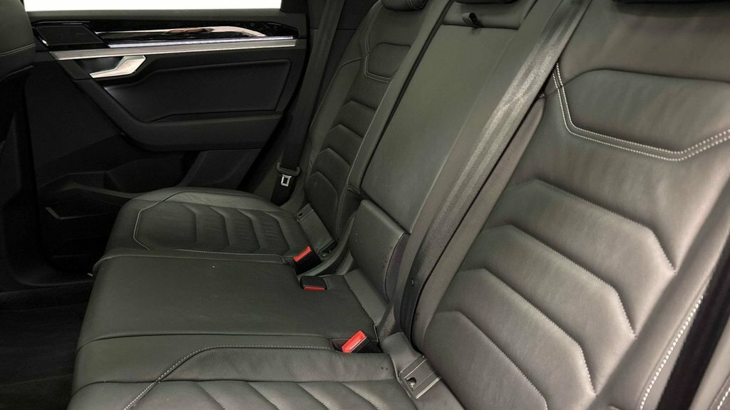 Volkswagen Touareg 3L Black Edition Blue #2
