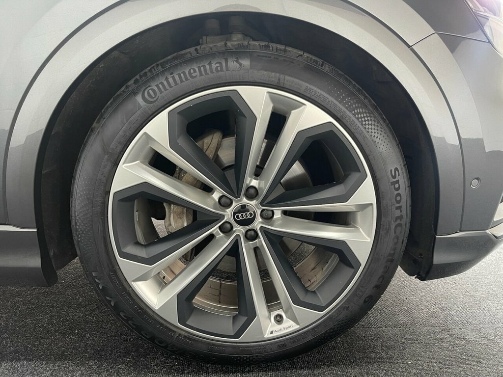 Audi Q8 3L Black Edition Grey #4
