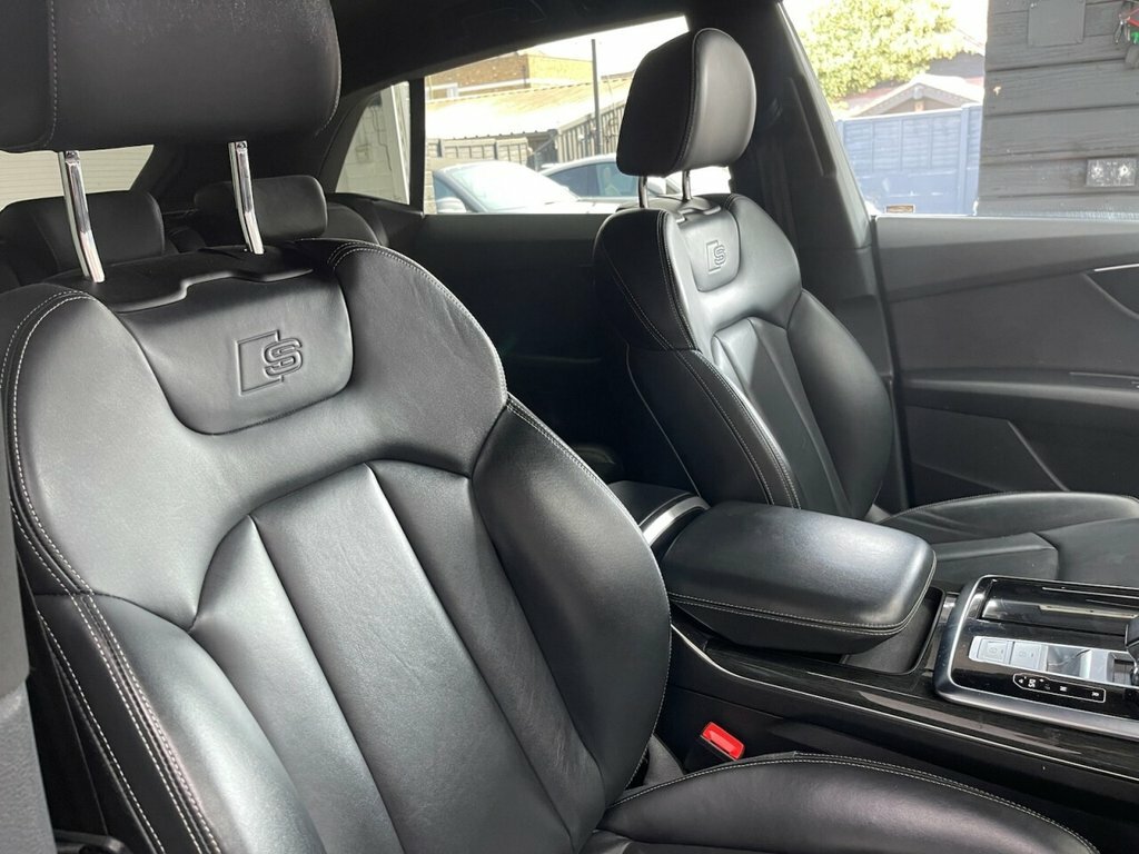 Audi Q8 3L Black Edition Grey #3